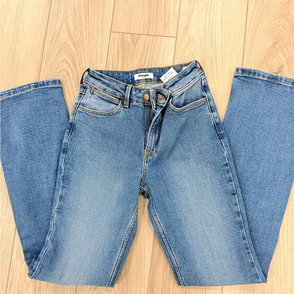 Wrangler Women's Light Blue Straight Leg Jeans